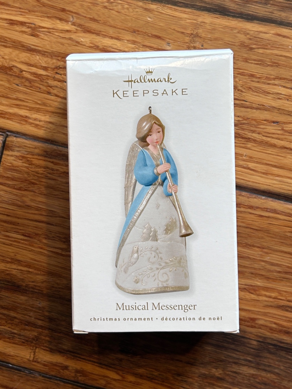 Hallmark Keepsake Ornament 2010 Musical Messenger Angel.